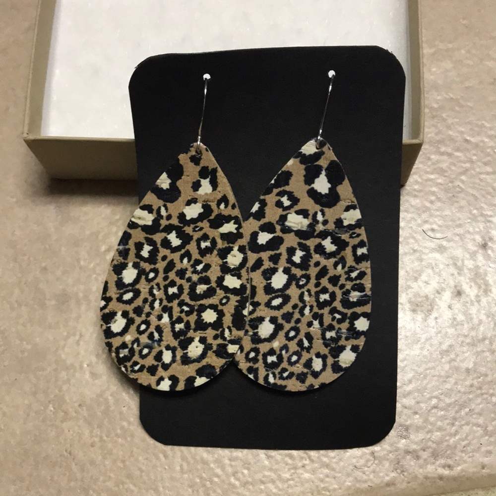Leather earrings